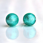 Boucles d'oreilles boutons bleu turquoise clou en veritable verre de murano de venise