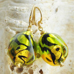 Oorbellen, murano glas groen en amber sasso two-tone