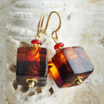  brincos de cristal murano cubos vermelho e ouro 