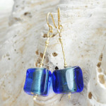 Boucles d'oreilles cube bleu en verre de murano