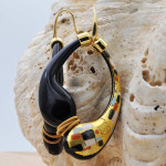 Boucles d'oreilles creoles noir et or klimt verre soufflé de murano de venise