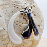 Boucles d'oreilles creoles blanc nacre veritable verre de murano de venise