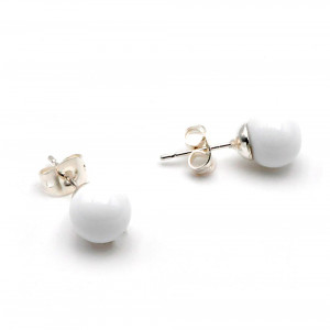 Boucles d'oreilles clou blanc en veritable verre de murano de venise