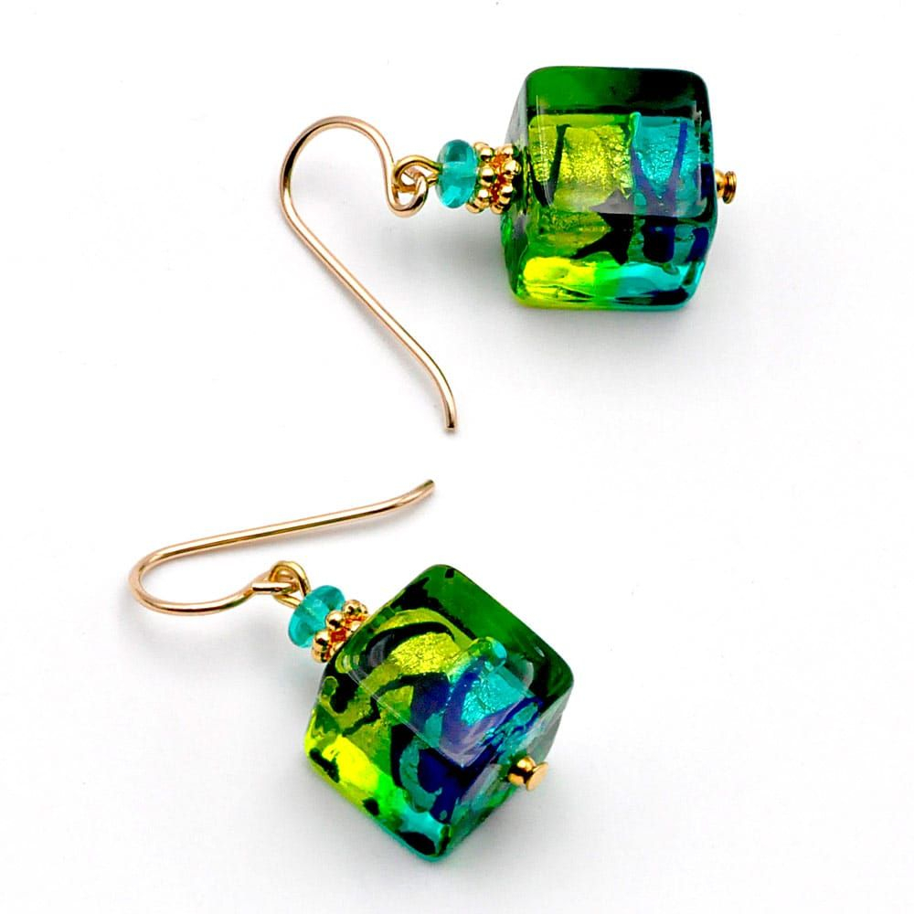 Cube bicolore vert - boucles d'oreilles en verre de murano vert et bleu