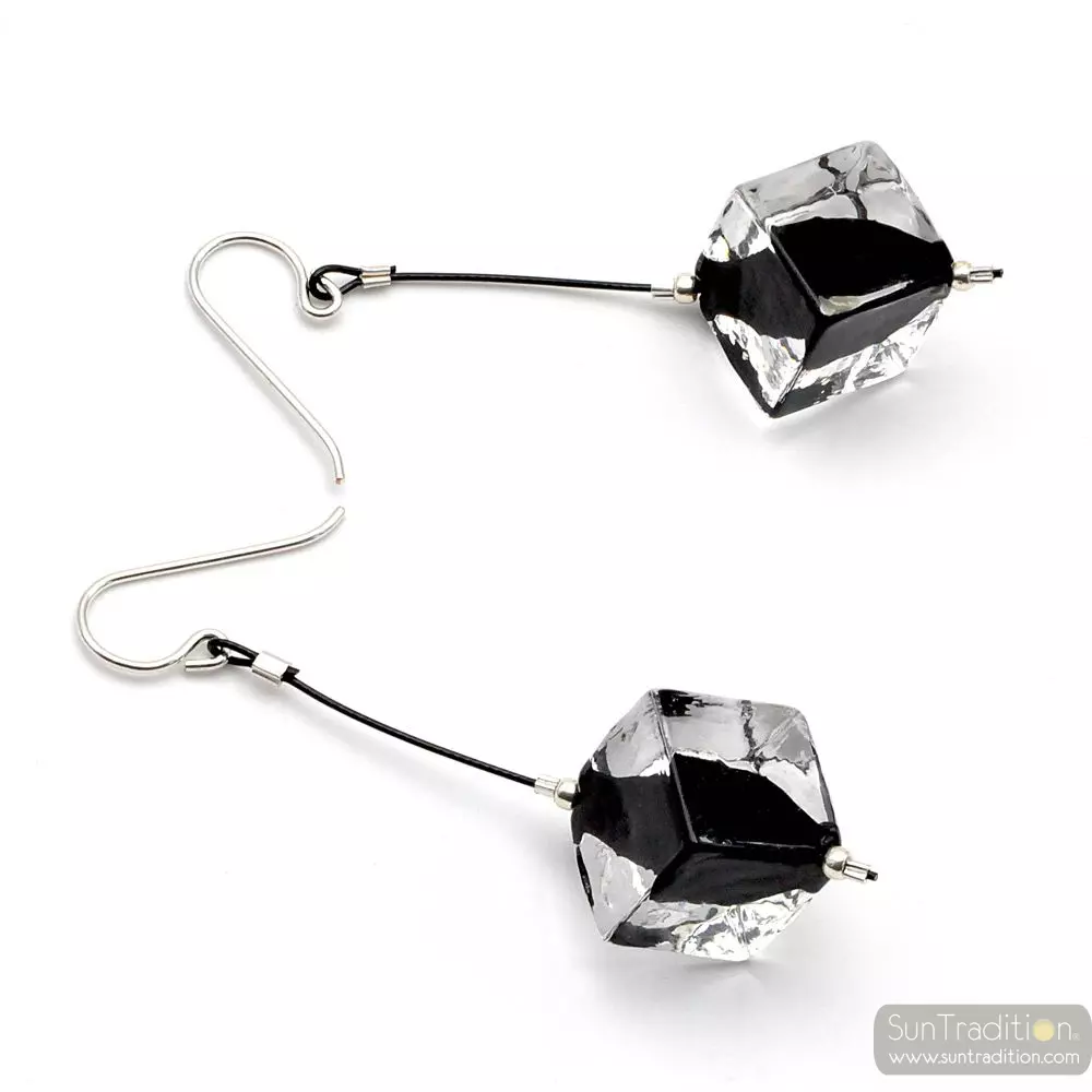 Rumba noires - boucles d'oreilles pendantes perles cube noir bijoux en verre de murano de venise