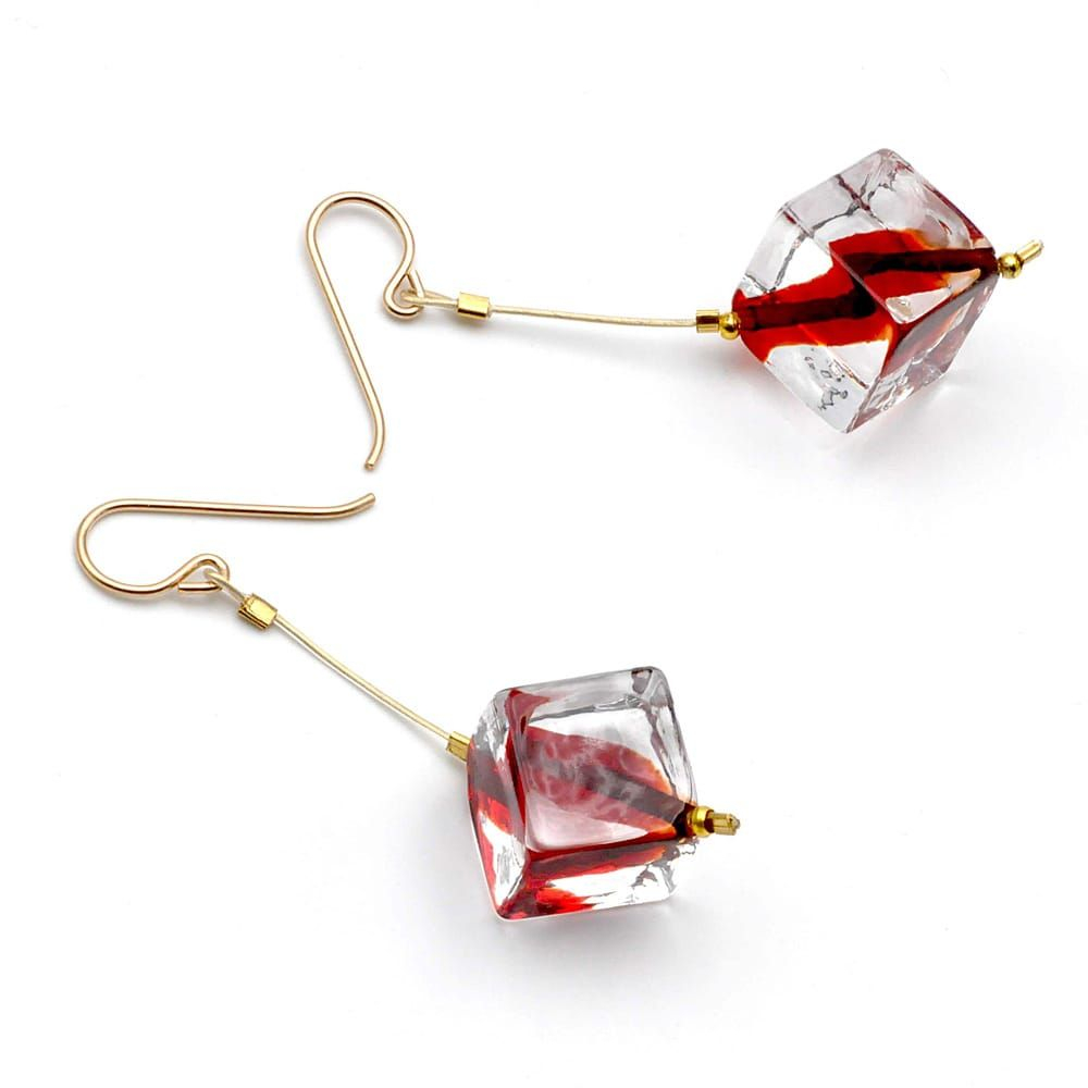Boucles d'oreilles pendantes perles cube rouge en verre de murano de venise