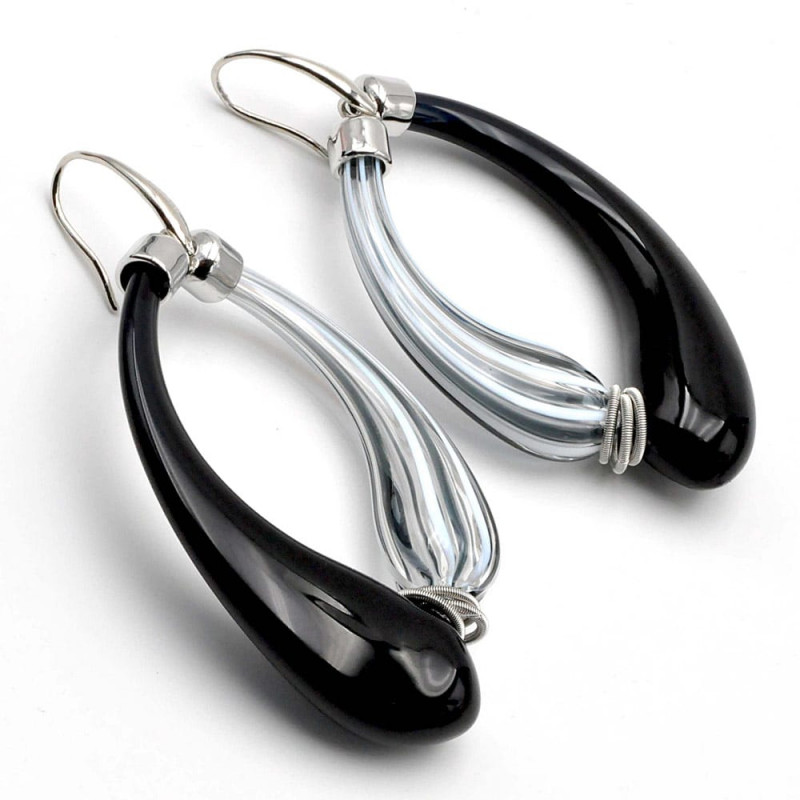 Black and white murano blowed glass earrings creoles glass of venice