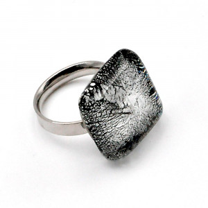 Viereckiger ring silber und schwarz risse aus muranoglas