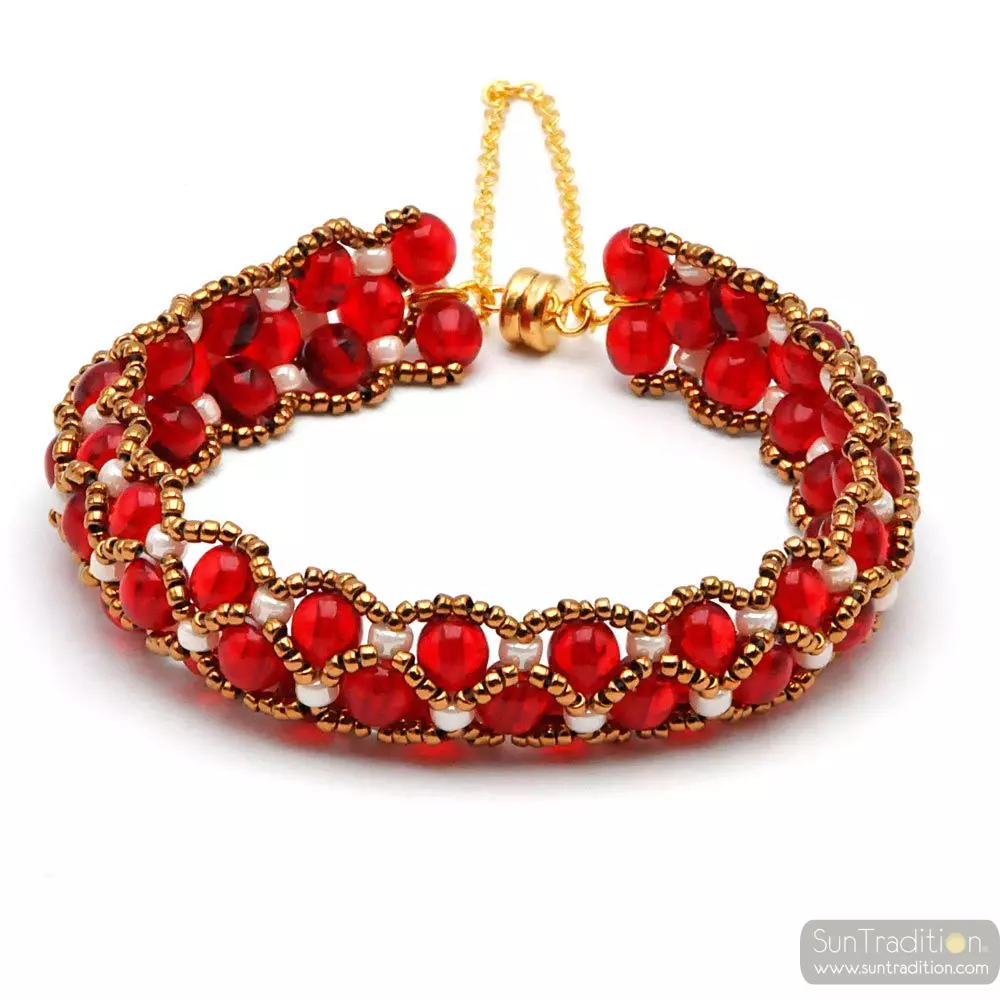 Red pearl bracelet glass renaissance