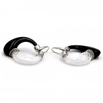 Mio noir et rayures blanches petite taille - boucles d'oreilles creoles noir et blanc soufflé verre de murano de venise