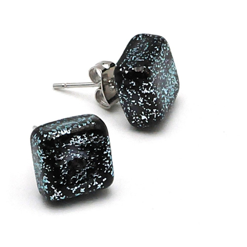 Boucles d'oreilles clou carre argent et noir en verre de murano