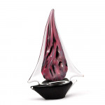 Bateau voilier fushia et noir en verre de murano