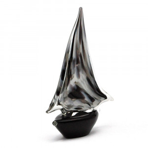 Bateau voilier gris et noir en verre de murano