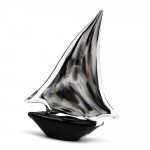 Bateau voilier gris et noir en verre de murano