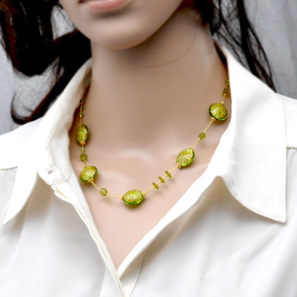 Pastiglia aurora green anise - murano glass green necklace of venice