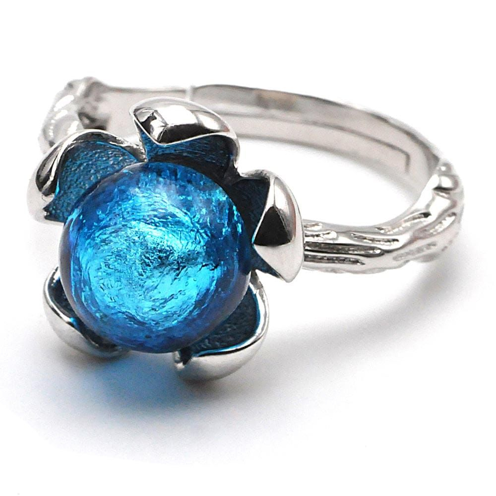 Silberner blumenring mit hellblauer perle aus muranoglas