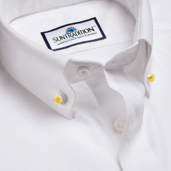 Gullknapper i kragen på button-down-skjorter